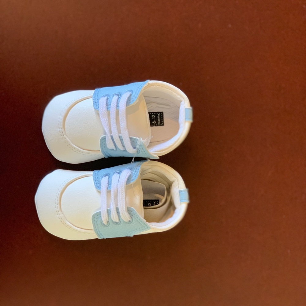 Crib shoes